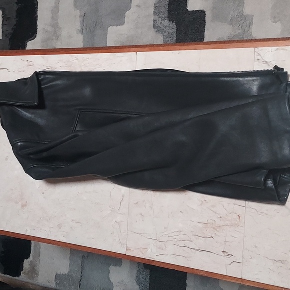 WINLIT Black Leather Jacket- Size L (Large). - Picture 8 of 10